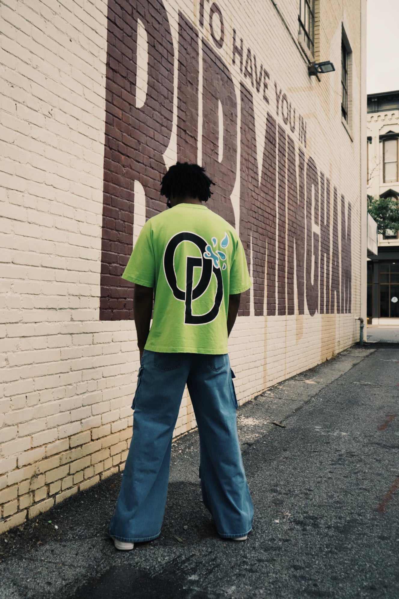 "DRINK MORE WATER" TEE - NEON